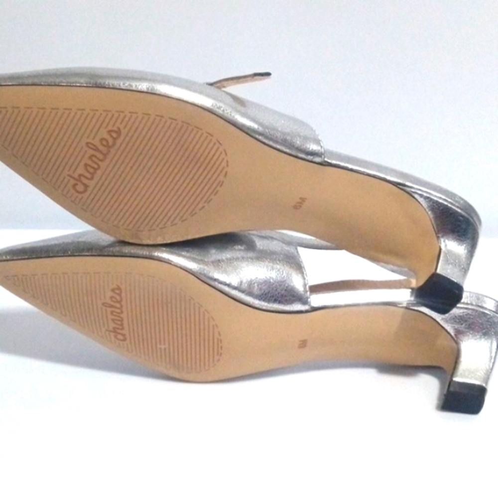 CHARLES DAVID SILVER KITTEN HEEL POINTED TOE SLINGBACKS SIZE 6 NWOT - Picture 5 of 5